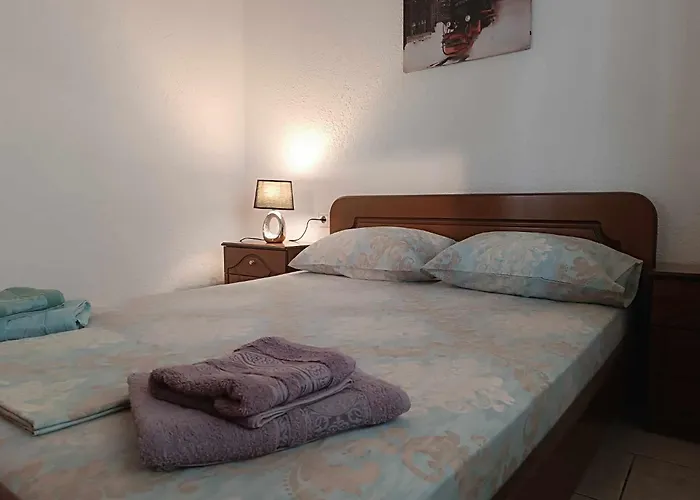 Sunny Apartment In Paralia 2